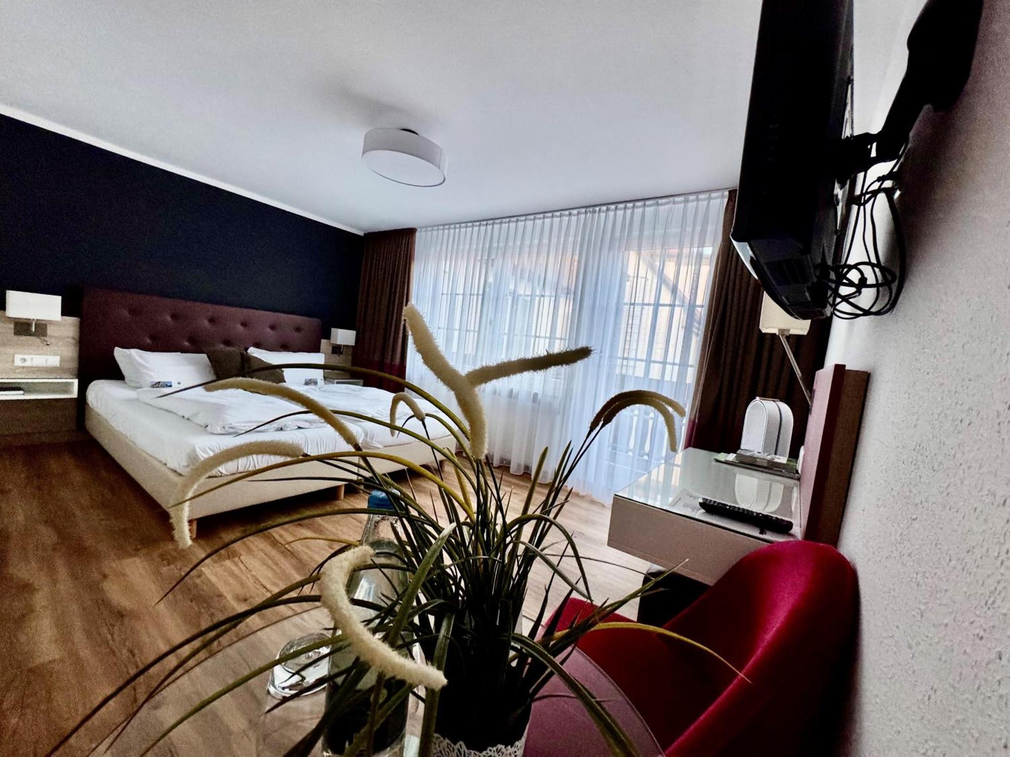 Flair Hotel Vier Jahreszeiten Bad Urach Eksteriør bilde