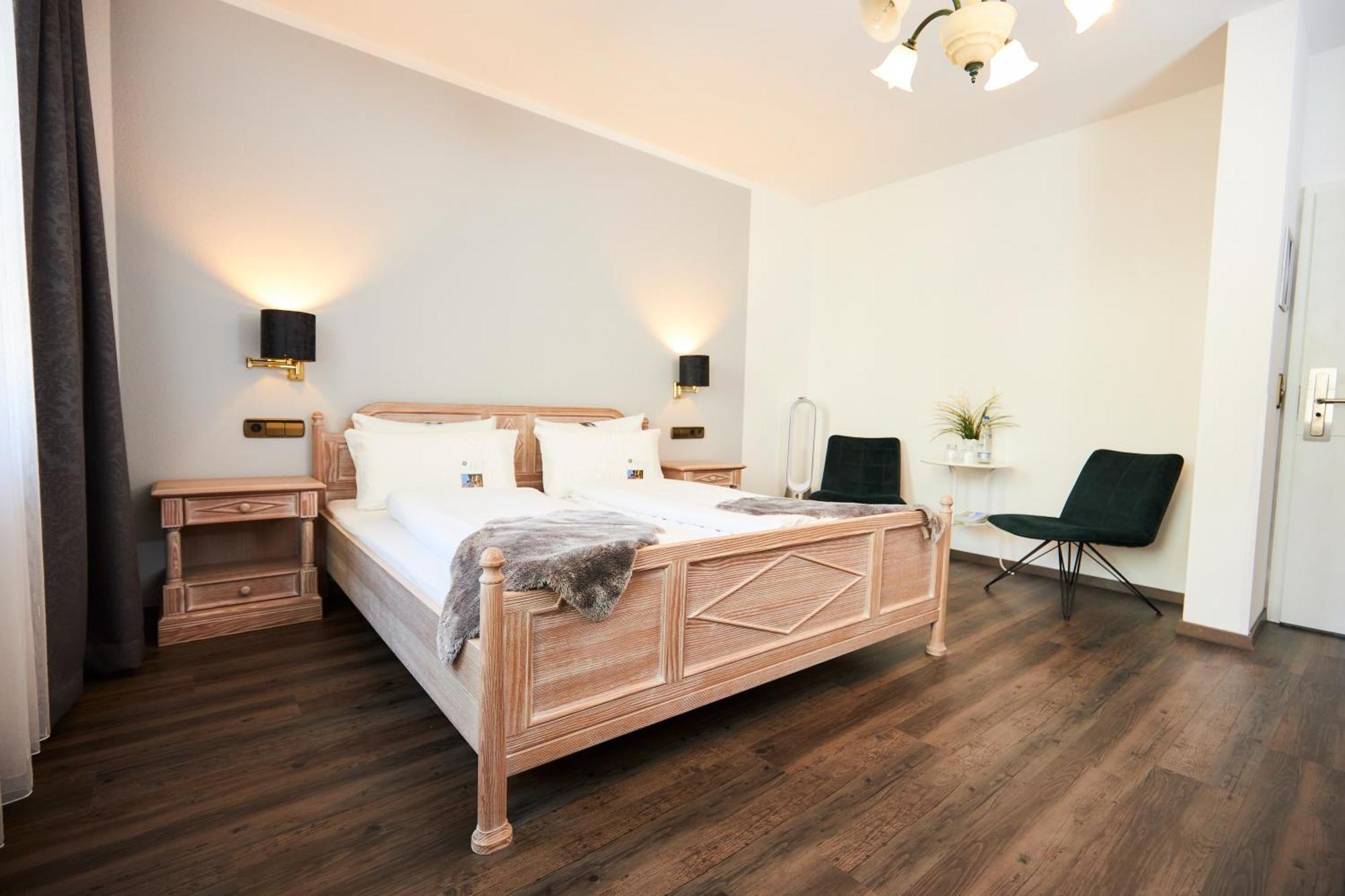 Flair Hotel Vier Jahreszeiten Bad Urach Eksteriør bilde