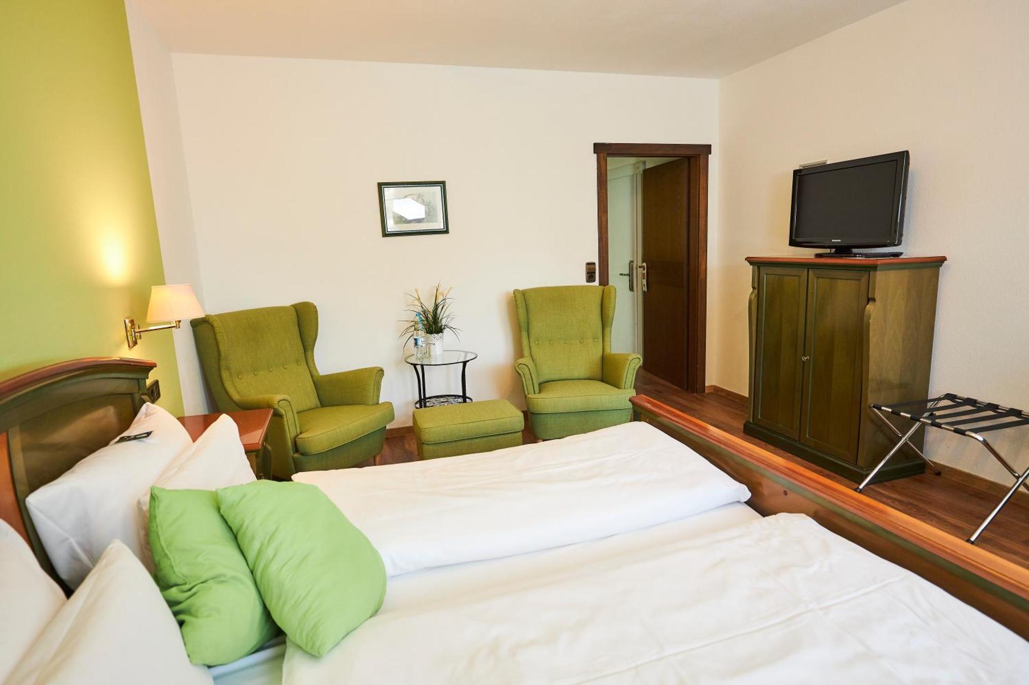 Flair Hotel Vier Jahreszeiten Bad Urach Eksteriør bilde