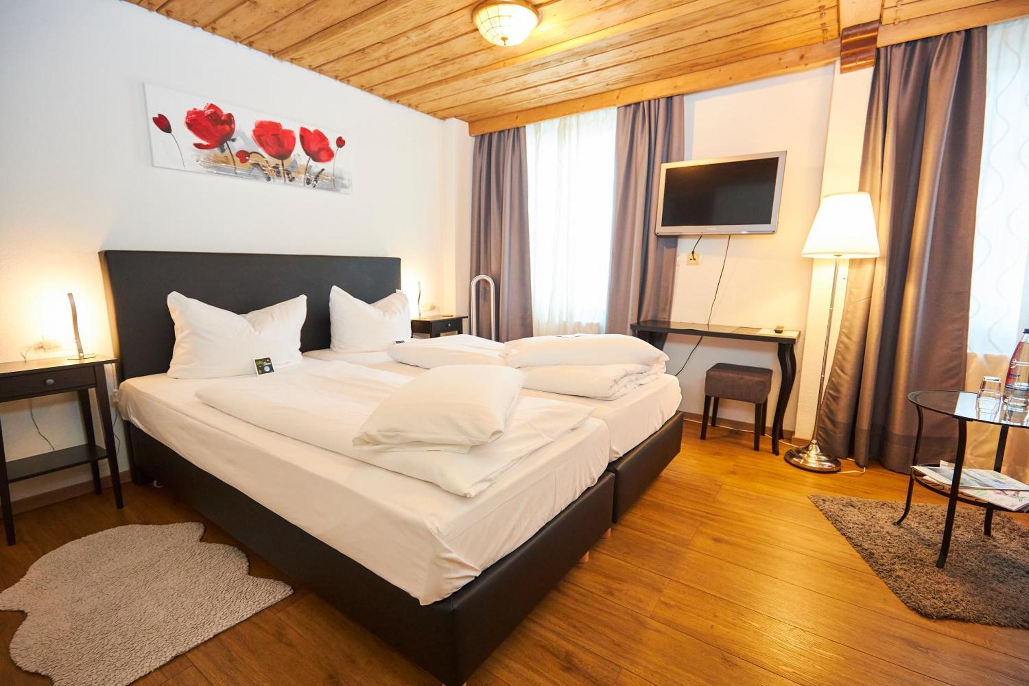 Flair Hotel Vier Jahreszeiten Bad Urach Eksteriør bilde