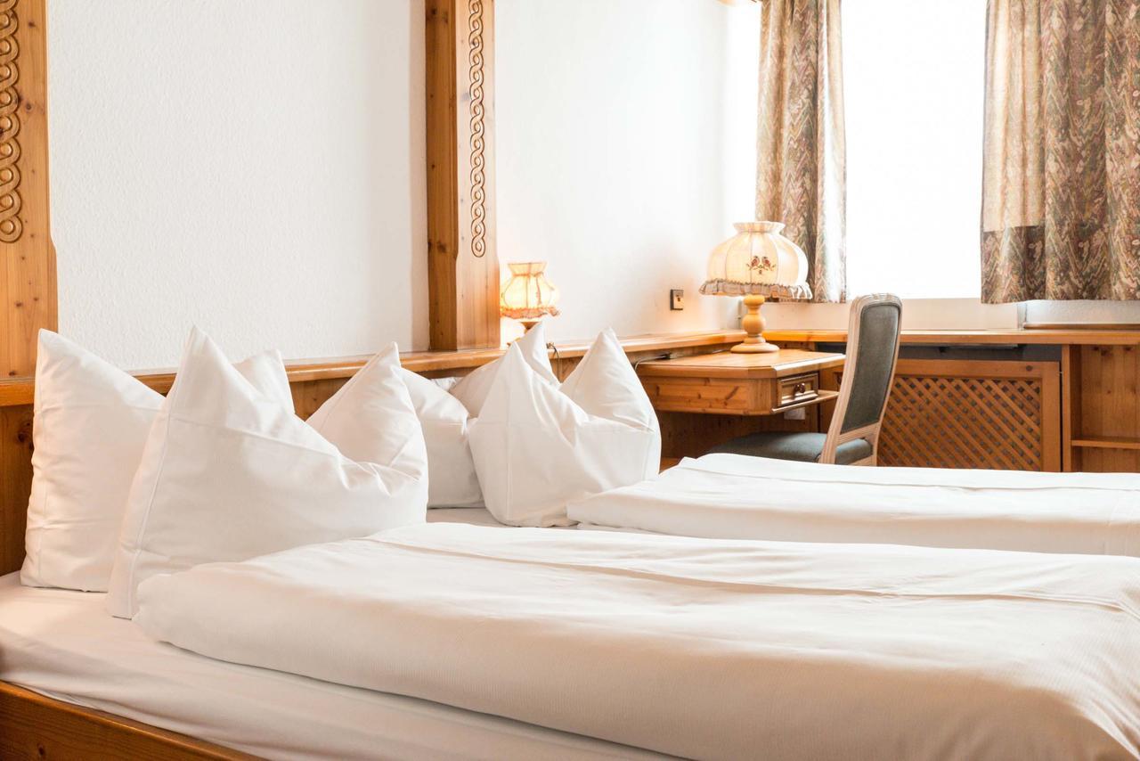 Flair Hotel Vier Jahreszeiten Bad Urach Eksteriør bilde